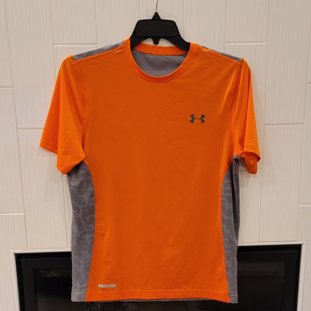 Mens Under Armour Size M Shirt